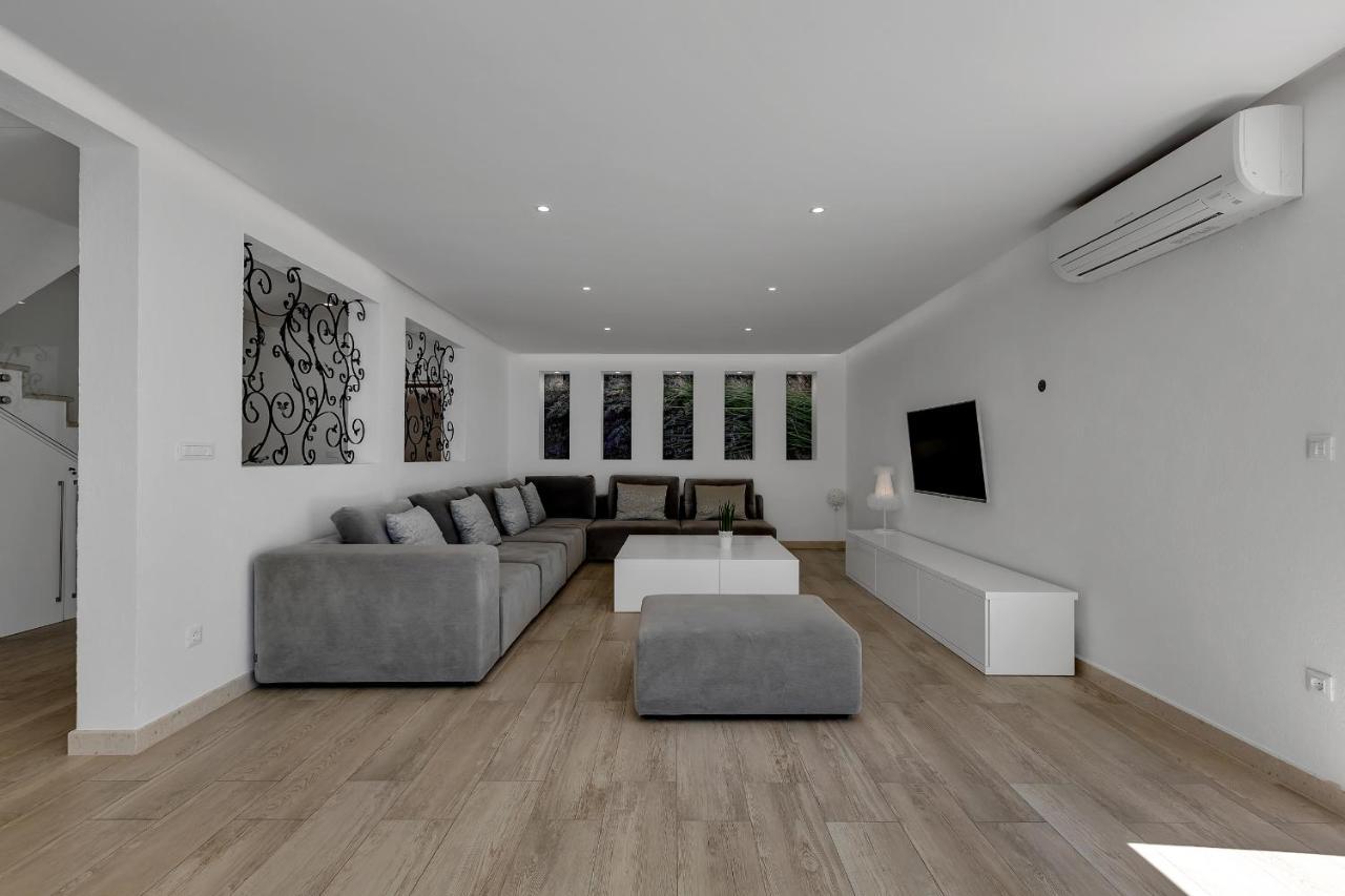 Villa Prestige Baška Voda Dış mekan fotoğraf